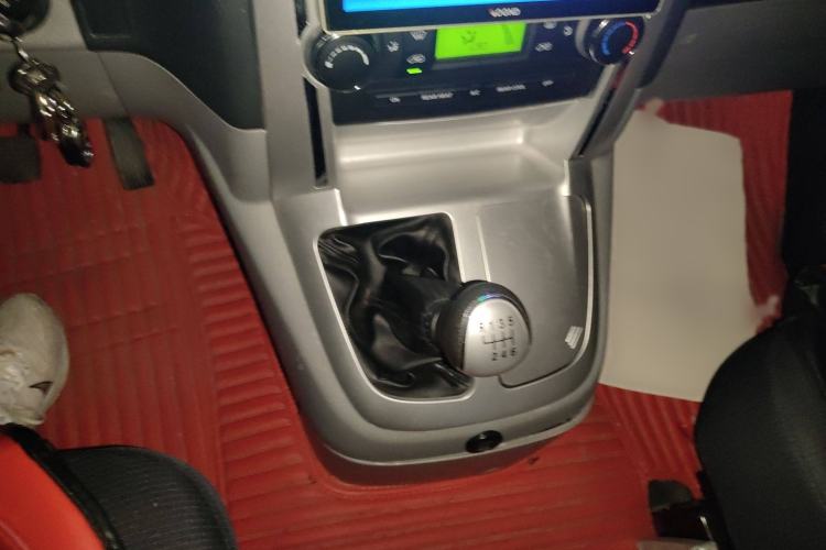 Used Foton Scenic G5 2021 2.0T Diesel Commercial Version 6-Seater Multi-Purpose Passenger Vehicle 4F20TC3
