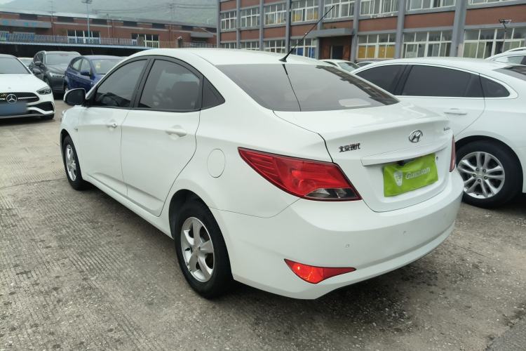 Used Hyundai Verna (older generation) 2014 1.4L Automatic Smart GLS Rear Left 45 Deg