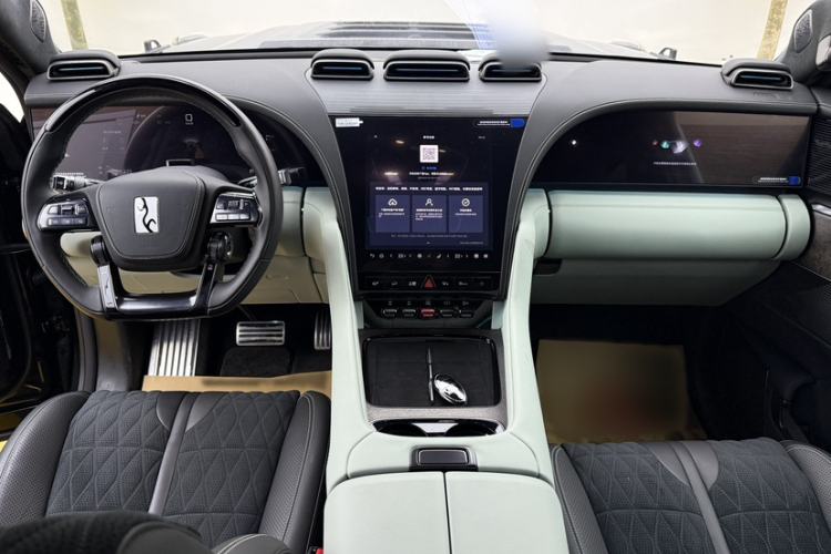 Used Yangwang U8 2024 Off-Road Enthusiast Edition
