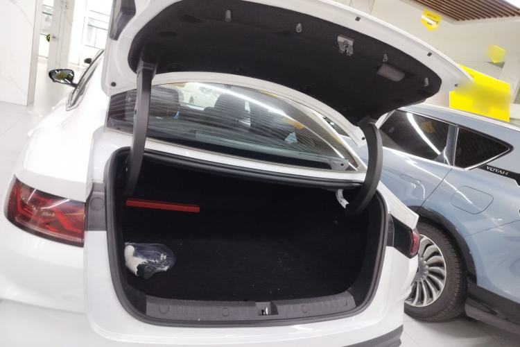 Used BYD Qin L 2025 DM-i Smart Drive 120KM Superior Model Trunk