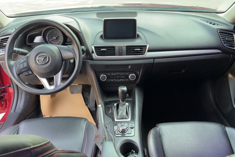 Used Mazda 3 Axela 2014 Sedan 1.5L Automatic Luxury Model Interior 1