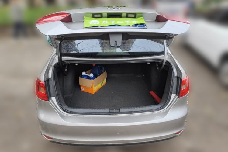 Used Volkswagen Sagitar 2012 1.6L Manual Comfort Model
