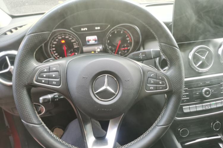 Used Mercedes-Benz GLA 2017 GLA 200 Fashion Model
