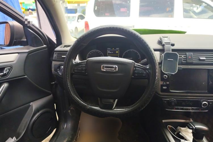 Used Qoros 3 2016 Hatchback 1.6T Automatic ZhiKu Model