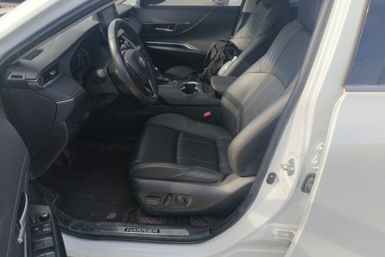 Used Toyota Harrier 2022 2.0L CVT Two-Wheel Drive Luxury Edition