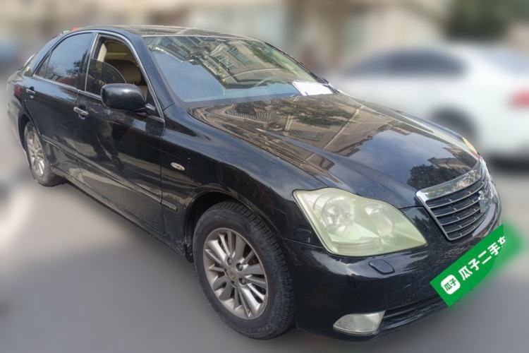 Used Toyota Crown 2007 2.5L Royal Special Edition Front Right 45 Deg