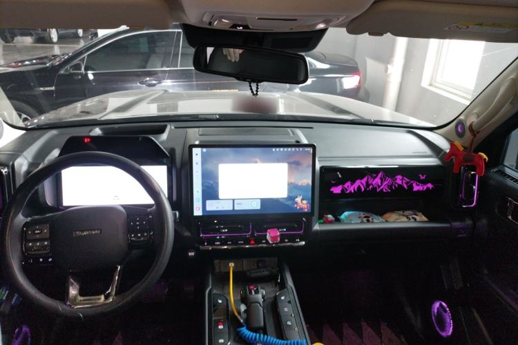 Used Haval Raptor New Energy 2024 Hi4 145 Pro Center Console