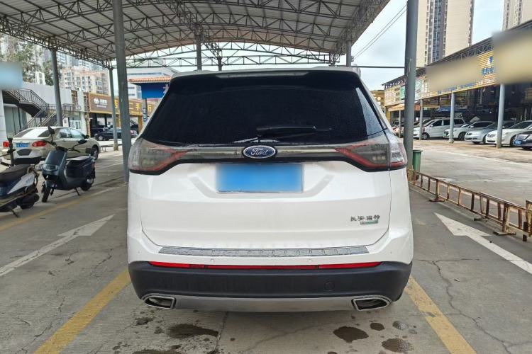 Used Ford Edge 2015 2.0T GTDi Two-Wheel-Drive High-Line Version
