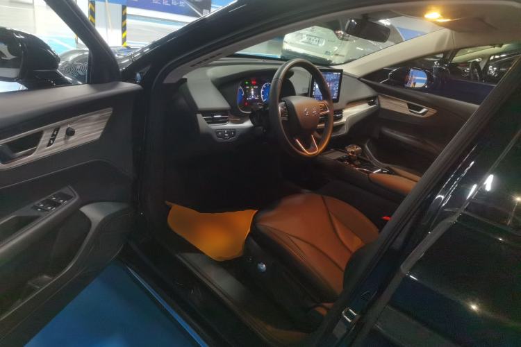 Used Hongqi E-QM5 2024 500km Range Edition
