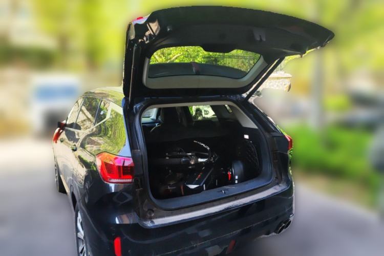 Used Wey VV6 2020 2.0T Two-Wheel Drive Smart Enjoyment+ Trunk