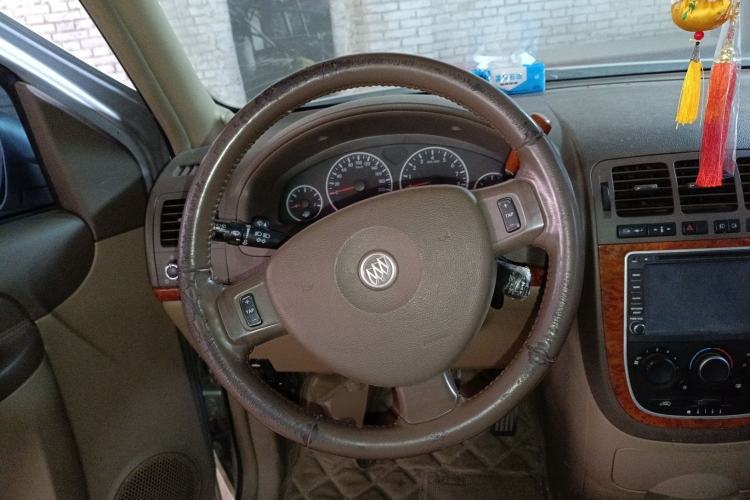 Used Buick GL8 2011 2.4L LT Executive Edition