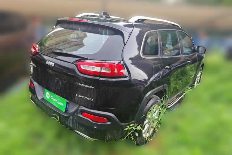 Used Jeep Cherokee 2017 2.4L Leading Smart Edition
