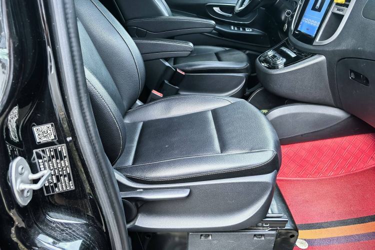 Used Mercedes-Benz Vito 2016 2.0T Business Edition Interior 8