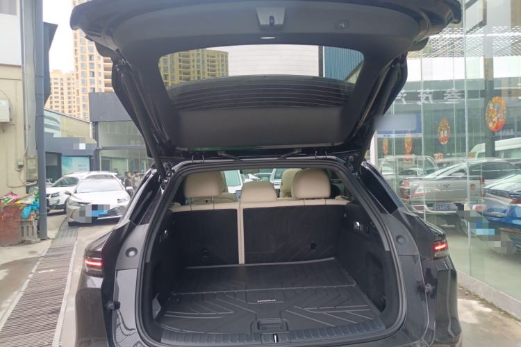 Used Li Auto Li Auto i6 2025 Model Four-Wheel-Drive Standard Type
