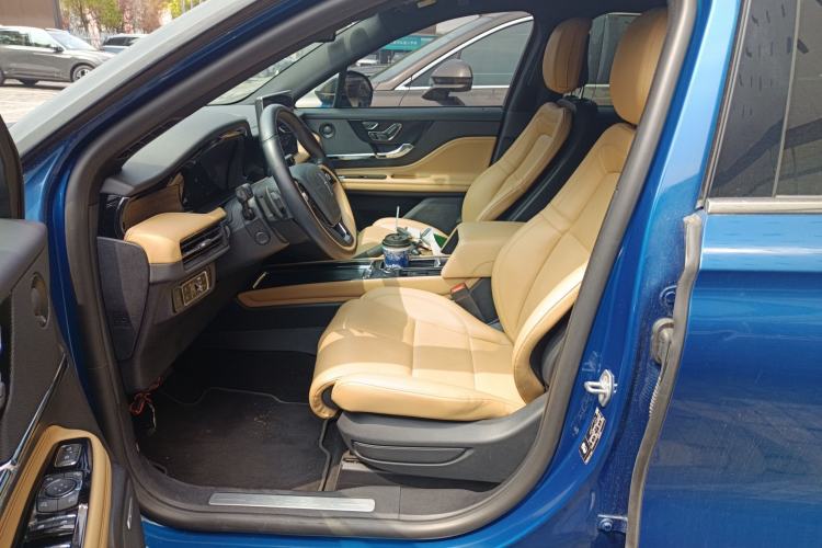 Used Lincoln Corsair 2022 2.0T Four-Wheel Drive Prestige Edition Left Front Seat