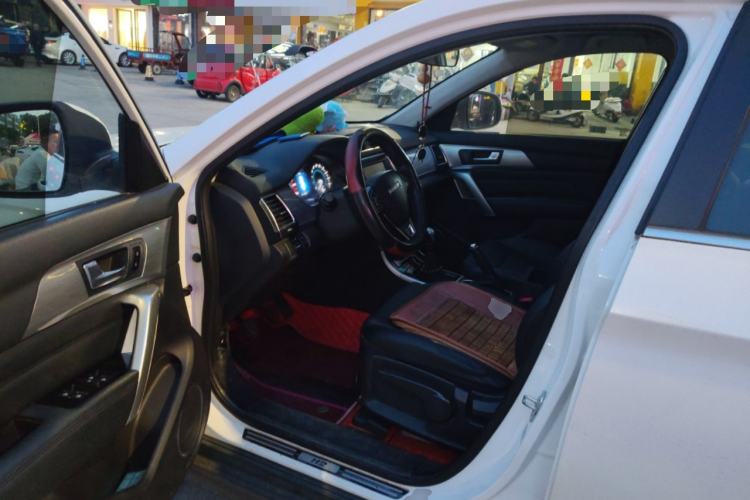 Used Haval H2 2017 Red-Label 1.5T Manual Two-Wheel-Drive Elite Model