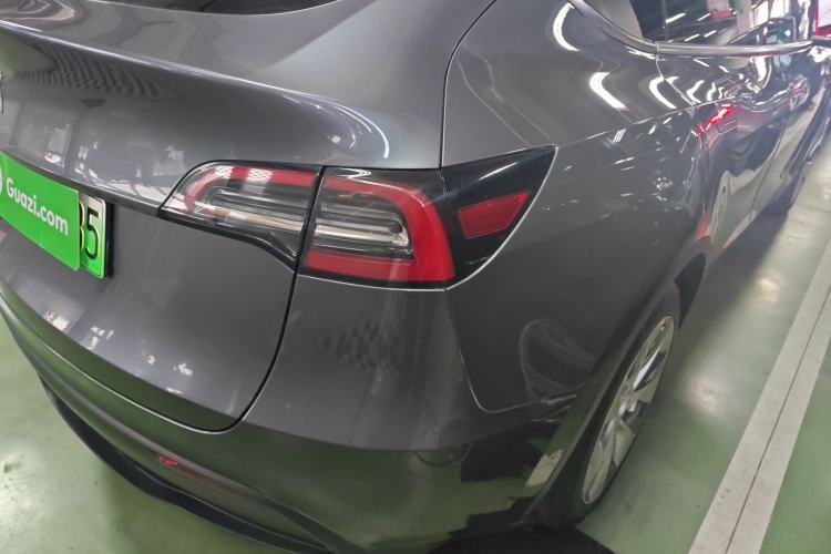 Used Tesla Model Y 2021 Long-Range All-Wheel-Drive Version
