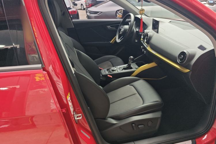 Used Audi Q2L 2018 35 TFSI Fashion Dynamic Version China V Emission Standard Right Front Seat