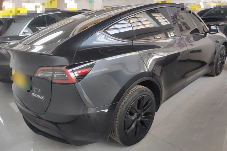 Used Tesla Model Y 2024 Long-Range All-Wheel-Drive Version
