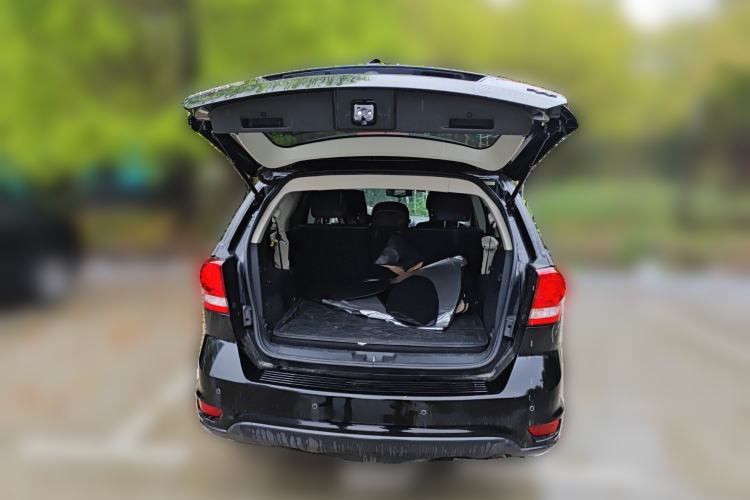 Used Dodge Journey 2014 2.4L Two-Wheel Drive Touring Edition Trunk