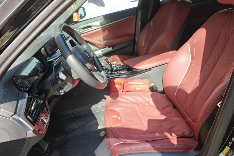 Used BMW 5 Series New Energy 2022 Second Facelift 535Le M Sport Package Left Front Seat