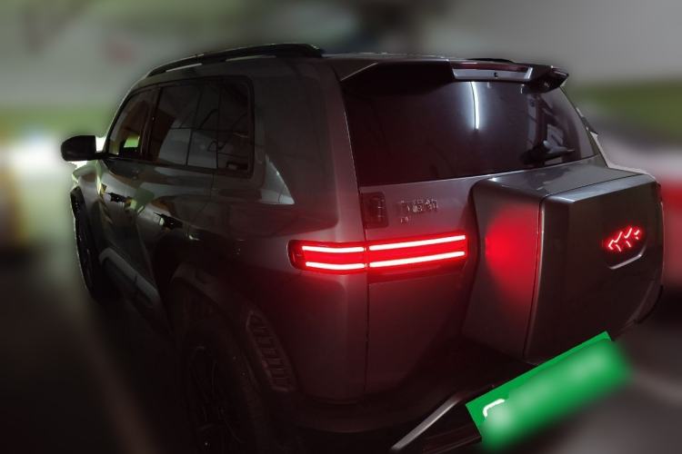 Used Formula Leopard Titanium 3 2025 501 km All-Wheel Drive Intelligent Driving Max Edition