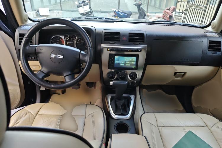 Used Hummer H3 2008 H3x 3.7 Center Console