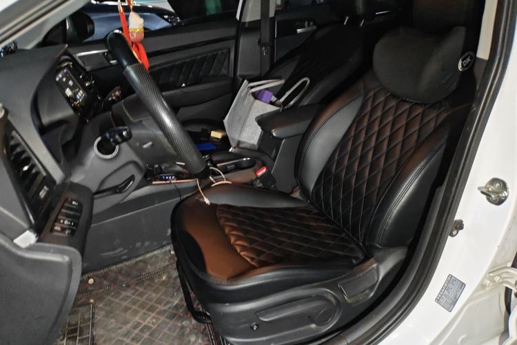 Used Hyundai Elantra (6th Generation / Lingdong) 2016 1.6L Automatic ZhiXuan – Elite Version
