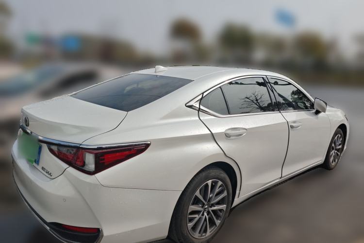 Used Lexus ES 2023 200 Excellence Edition