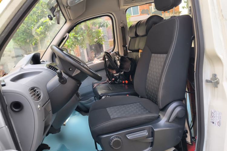 Used SAIC MAXUS Xintu V80 