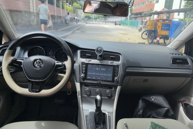 Used Volkswagen Golf 2015 1.6L Automatic Comfort Model