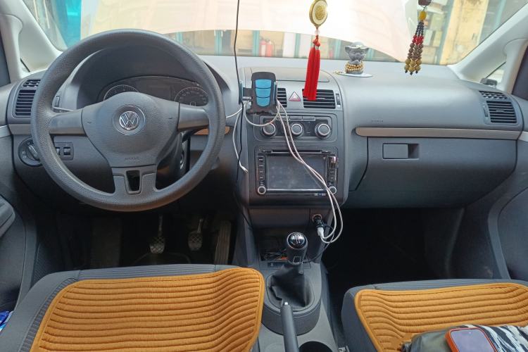 Used Volkswagen Touran 2015 1.4T Manual Fashion Edition 5-Seater