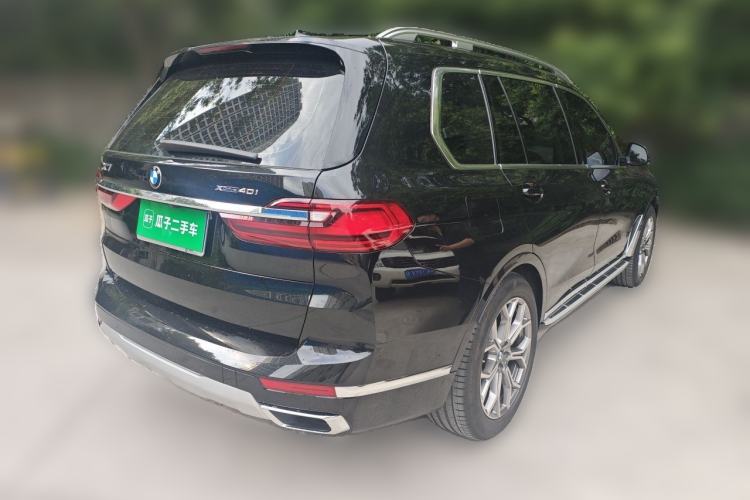 Used BMW X7 2022 xDrive40i Luxury Package with Leading Features
