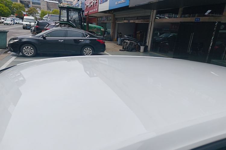 Used Volkswagen Golf 2016 1.6L Automatic Fashion Model Roof