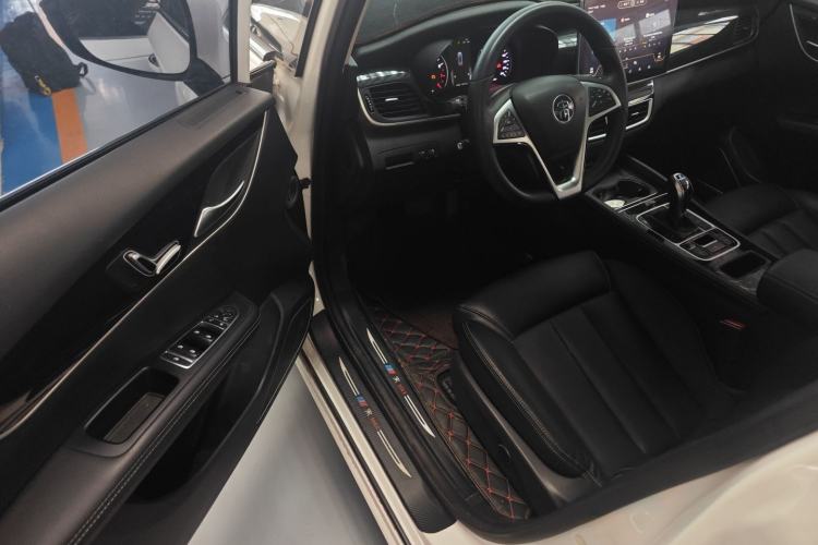 Used BYD Song MAX 2019 1.5T Automatic Smart Connect ZhiLian RuiDong Model 7 Seats China V Emission Standard
