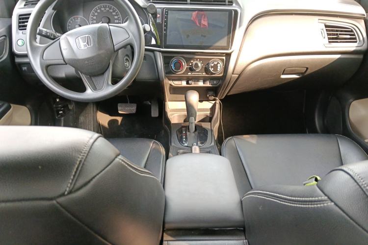 Used Honda City 2018 1.5L CVT Comfort Version Center Console