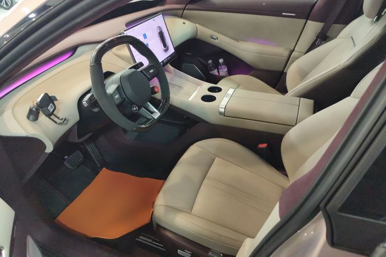 Used Xiaomi Auto YU7 2025 Ultra-Long Range High-Performance All-Wheel-Drive Max Edition
