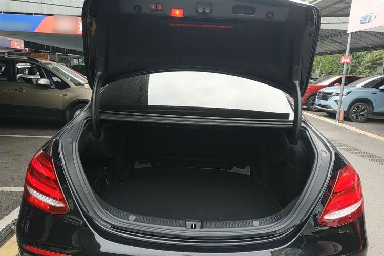 Used Mercedes-Benz E-Class 2018 Restyled E 300 L Sporty and Stylish Edition Trunk