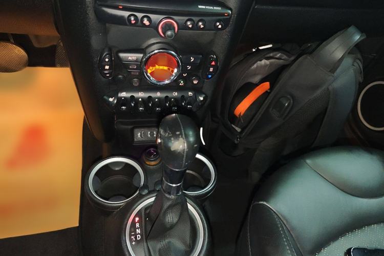 Used MINI MINI 2011 1.6L COOPER Excitement