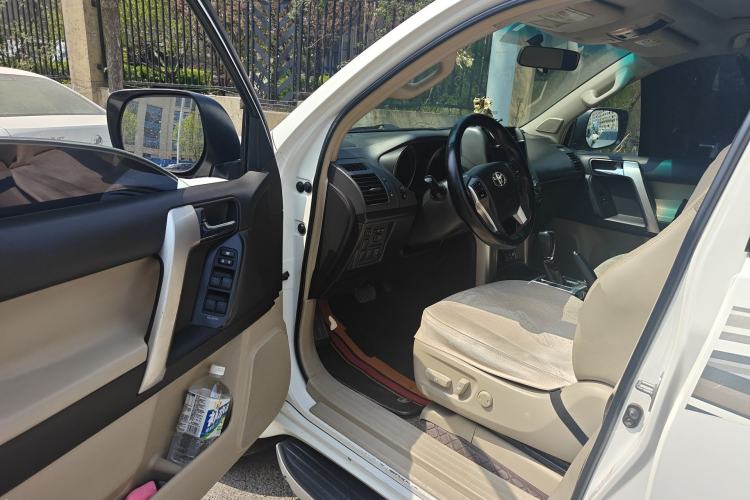 Used Toyota Prado 2010 4.0L Automatic TX-L Driver Seat