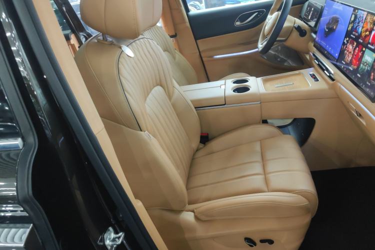 Used VOYAH Dream 2025 PHEV Four-Wheel-Drive Flagship Kunpeng Edition Right Front Seat