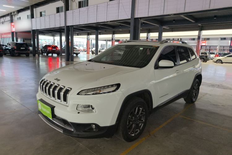Used Jeep Cherokee 2020 2.0L Two-Wheel Drive Classic Sports Edition