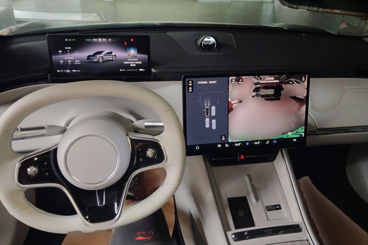 Used Hima Luxeed S7 2025 855 km Max