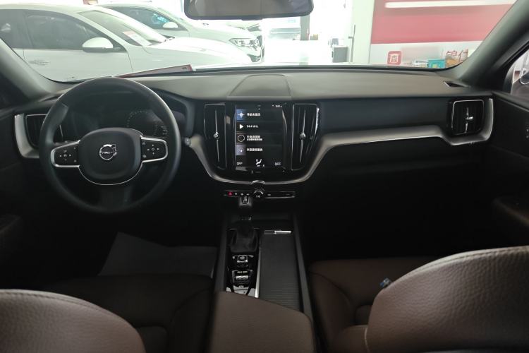 Used Volvo XC60 2021 T5 4x4 Smart Luxury Edition