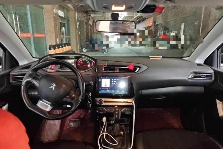 Used Peugeot 308 2016 1.6L Automatic Luxury Edition Center Console