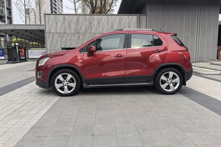 Used Chevrolet Trax 2014 1.4T Automatic Two-Wheel Drive Luxury Model Exterior 2