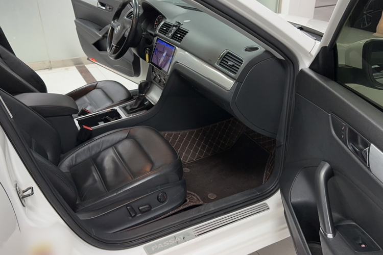 Used Volkswagen Passat 2014 1.8TSI DSG Prestige Navigation Edition