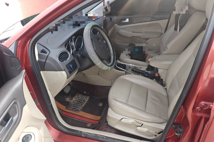 Used Ford Focus 2011 Hatchback 1.8L Automatic Fashion Edition
