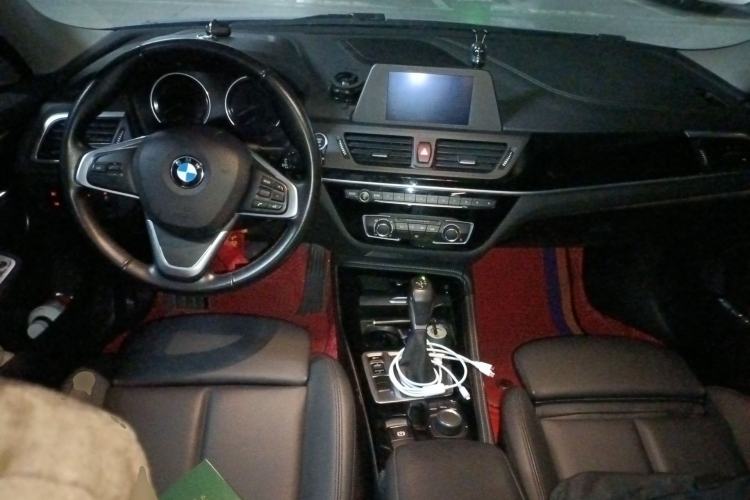 Used BMW 1 Series 2018 118i Sport Edition Center Console