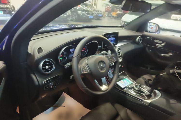 Used Mercedes-Benz GLC 2016 GLC 260 4MATIC Luxury Model
